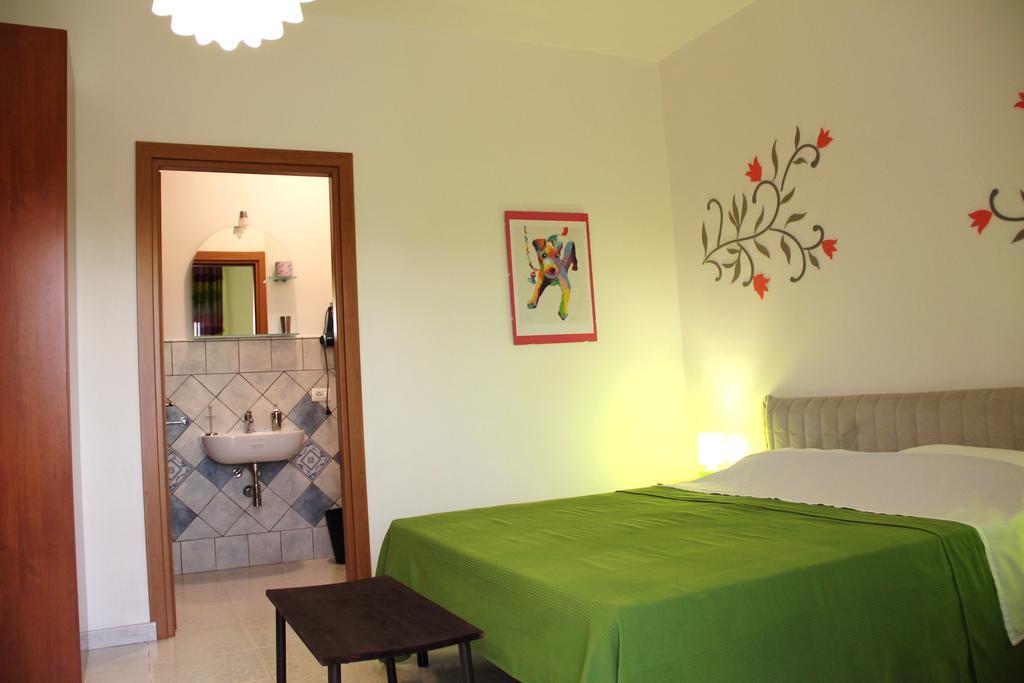 La Casa Di Eolo Villa San Leone Room photo